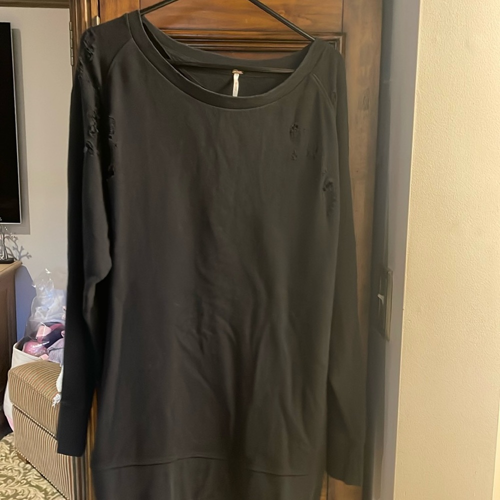 FREE PEOPLE Black Distressed Sweatshirt Dress xs/s, worn once